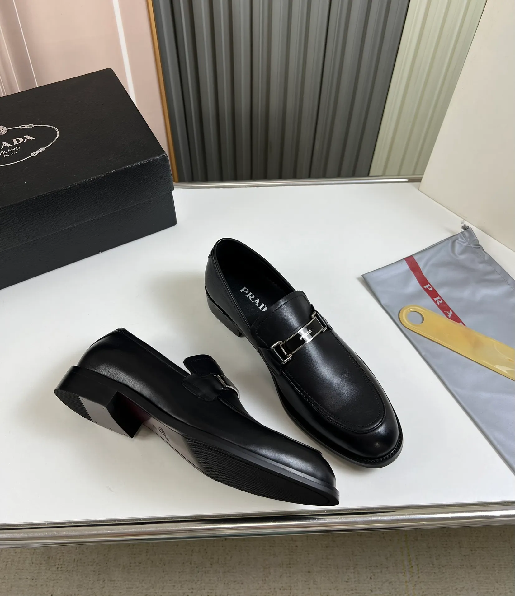 Men's shoes 💰520💰 Prada.PRADA men's business casual leather shoes, 1:1 shipment ⬆️Luxurious and noble 👞All imported original brand leather materials, just to create a more comfortable wearing experience, upper: original cowhide ➕Imported full cow lining, original outsole ✔️36-45 (45 non-returnable)